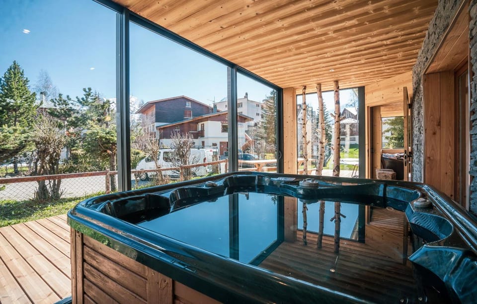 Odalys Chalet Sabot de Venus Hotel in Les Deux Alpes