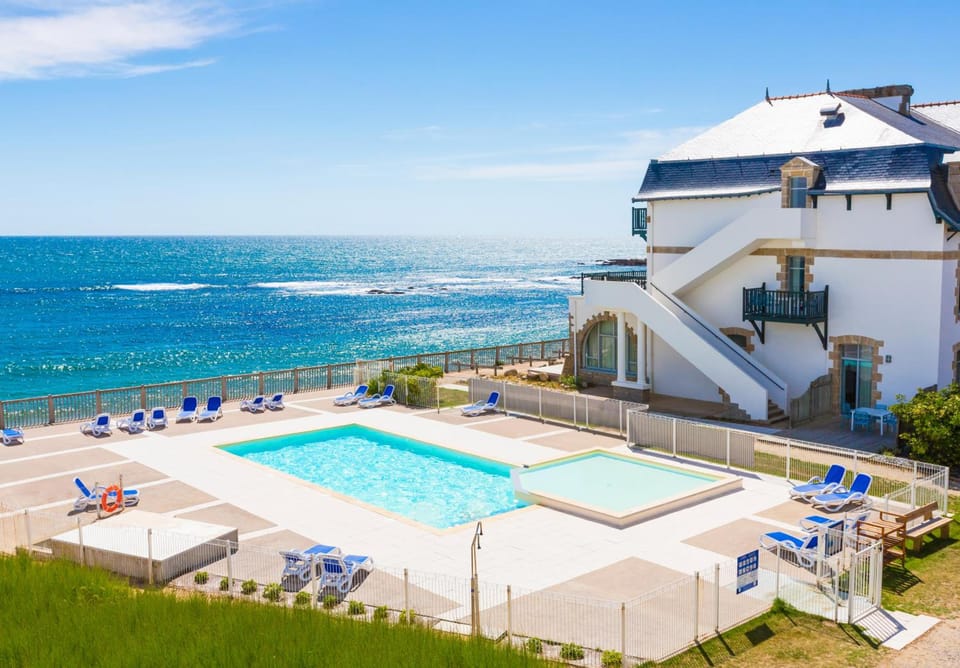 Residence Odalys Valentin plage Hotel in Batz-sur-Mer
