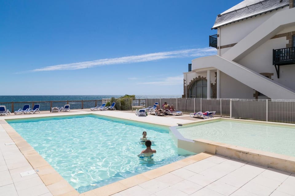 Residence Odalys Valentin plage Hotel in Batz-sur-Mer