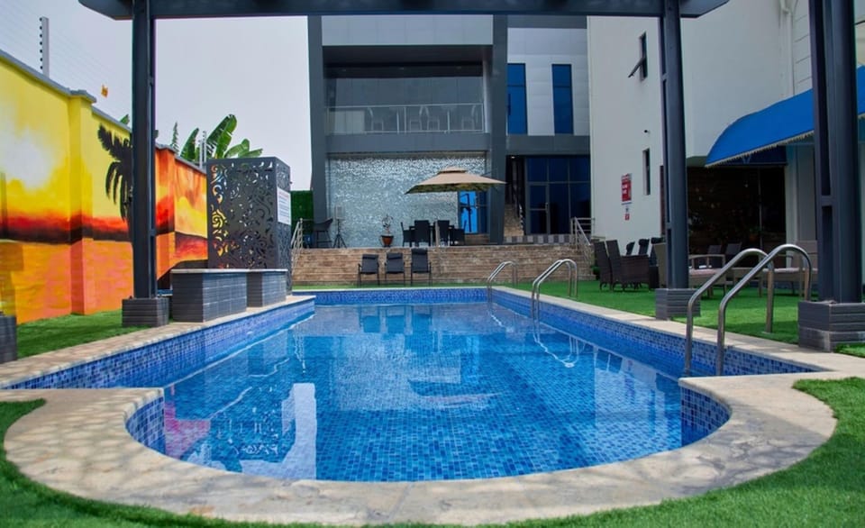 Swimming pool