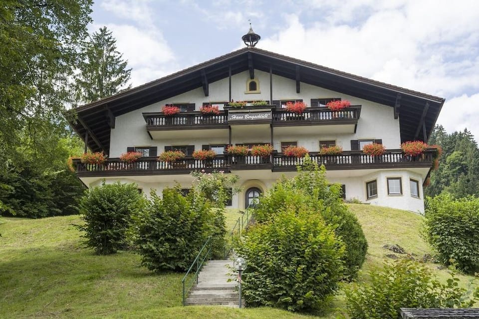 Ferienwohnanlage Bergschlössl Hotel in Salzburgerland