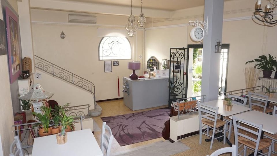 Hotel Bleu Riviera Hotel in Cagnes-sur-Mer