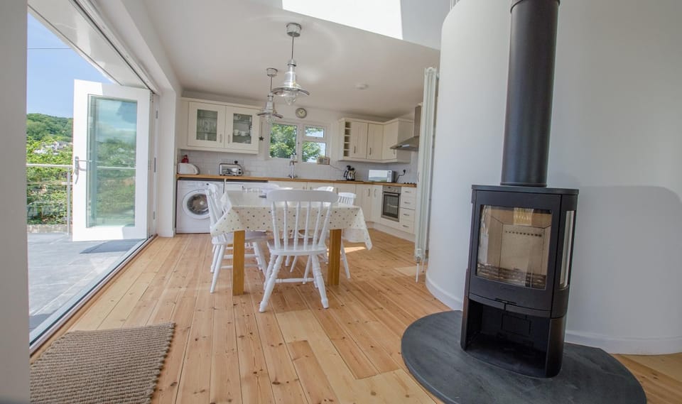 Rooftops Braunton 4 Bed Sleeps 8 Beautiful Views Hotel in Braunton