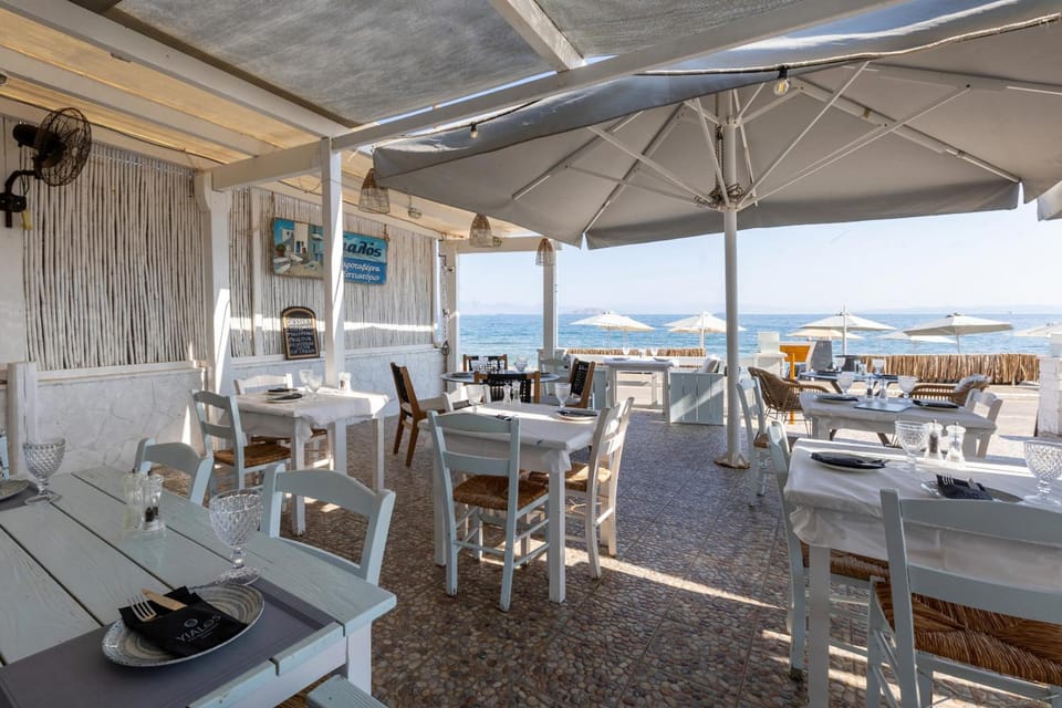Laza Beach Hotel in Islands