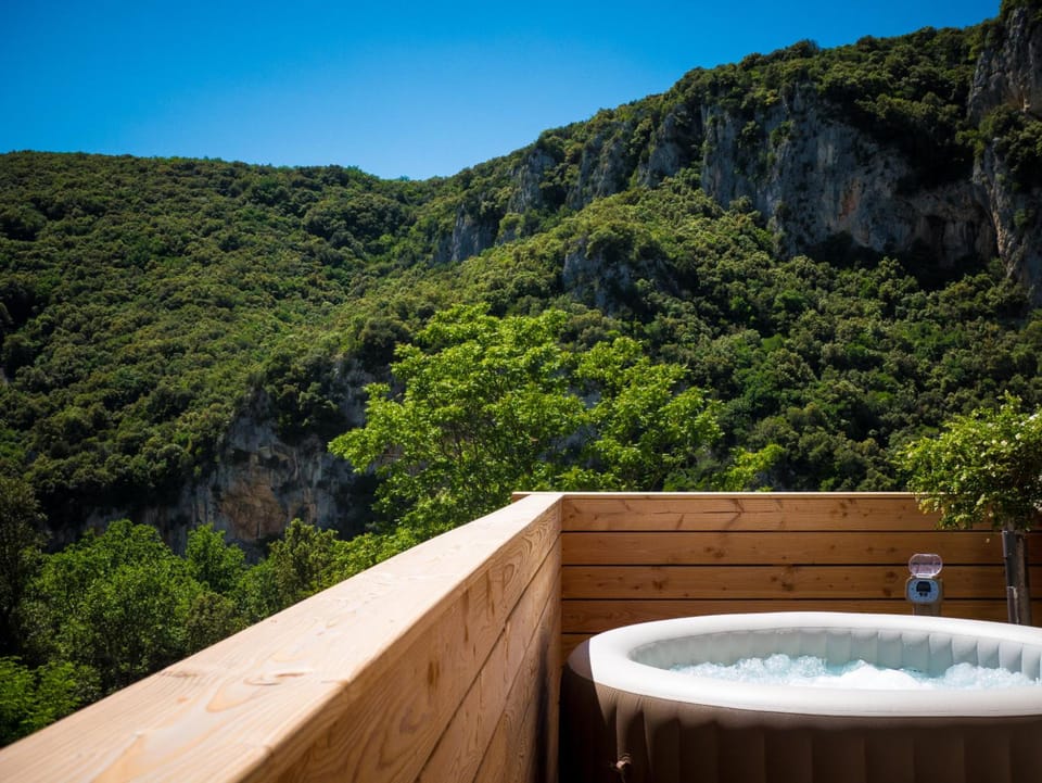 Hot tub