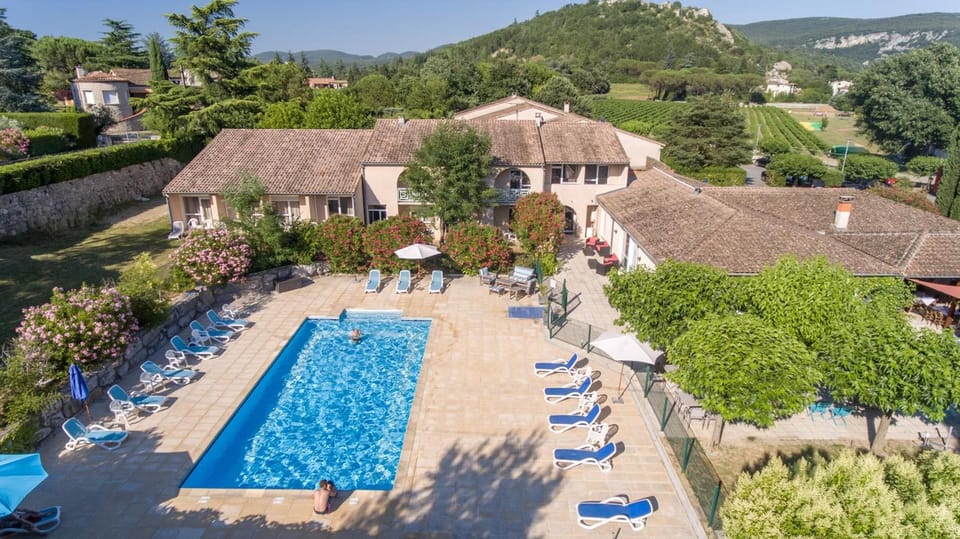 Le Clos des Bruyeres Hotel in Vallon-Pont-d'Arc