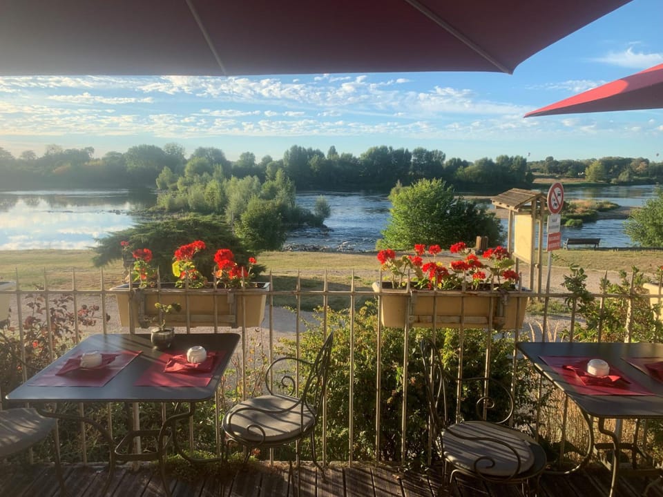 Hotel Le Relais Louis XI Hotel in Centre-Val de Loire