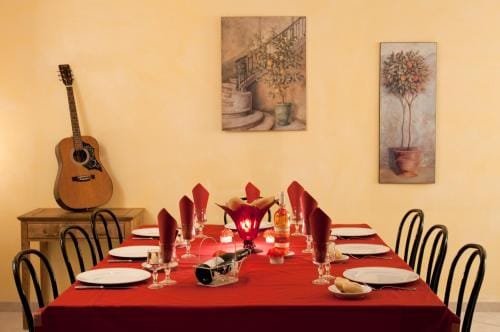 Le Signoret Hotel in Sault