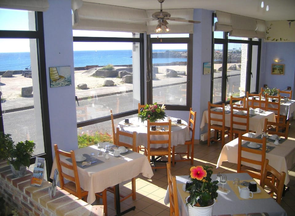 Les Chants d'Ailes - Hotel Face Mer Hotel in La Turballe