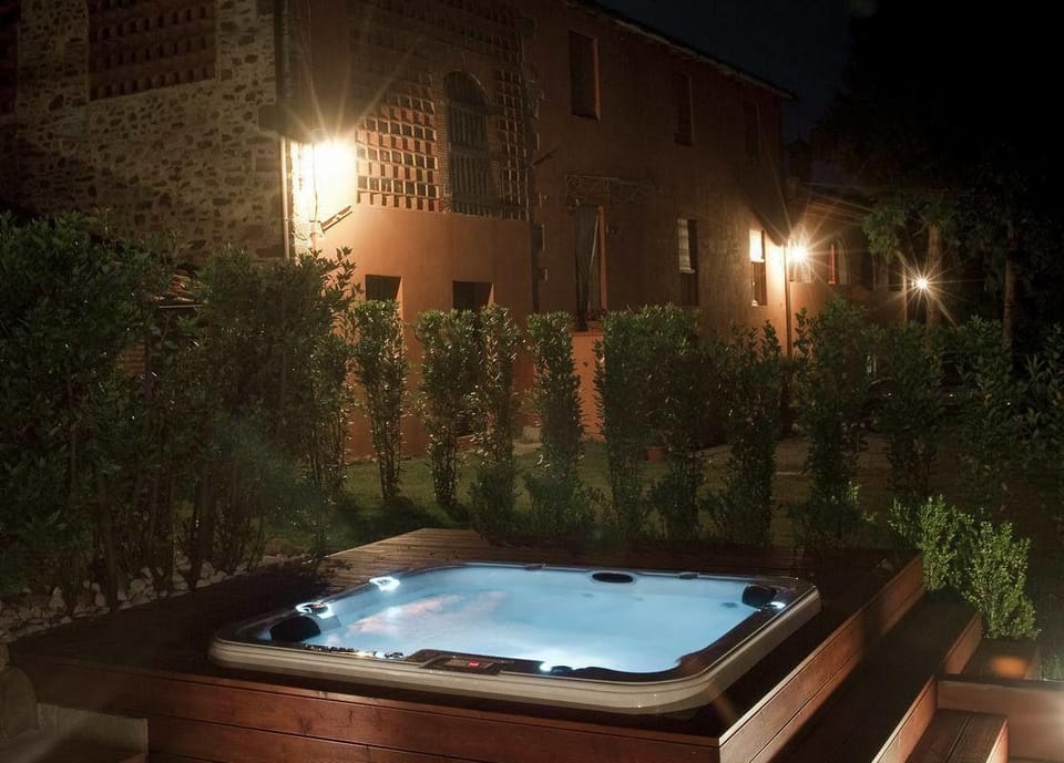 Agriturismo La Chiusa di Nanni Hotel in Emilia-Romagna