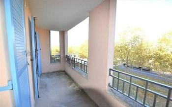 Chambre proche de Disneyland et de Paris Hotel in Bussy-Saint-Georges