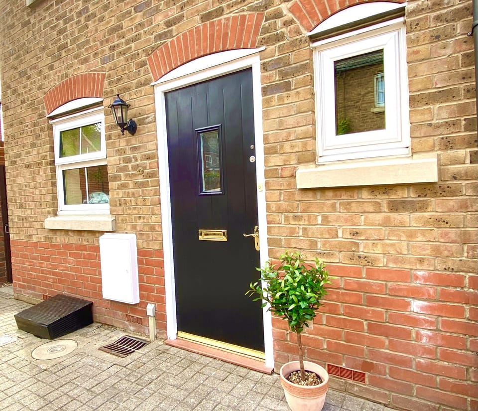 Aylesbury Contractor & Staycation Home Hotel in Aylesbury