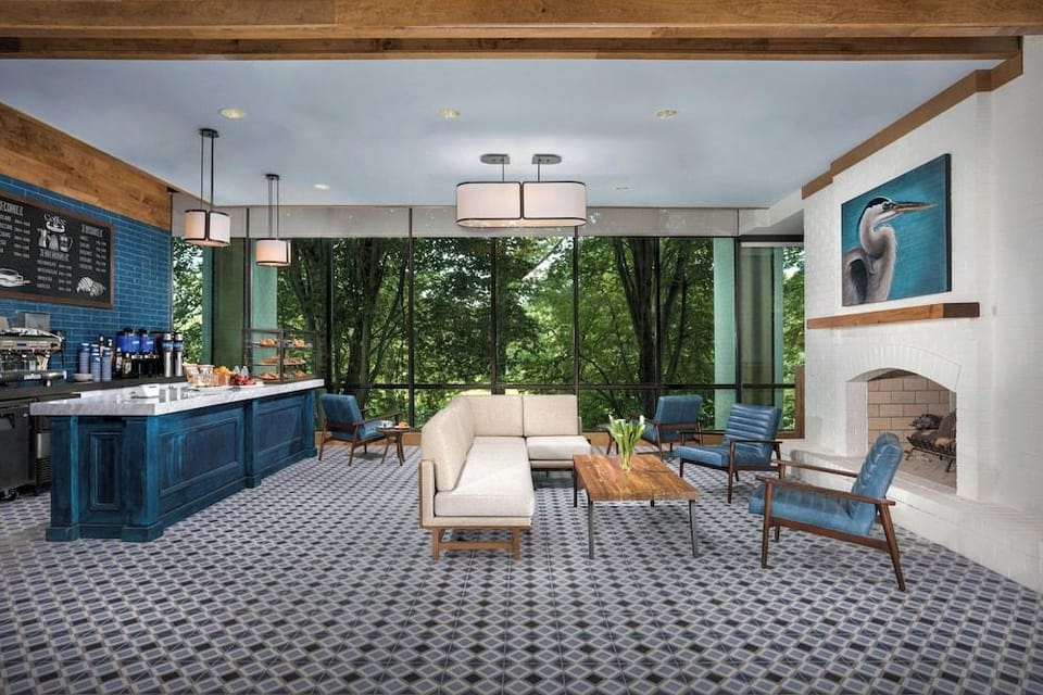Merriweather Lakehouse Hotel in Ellicott City