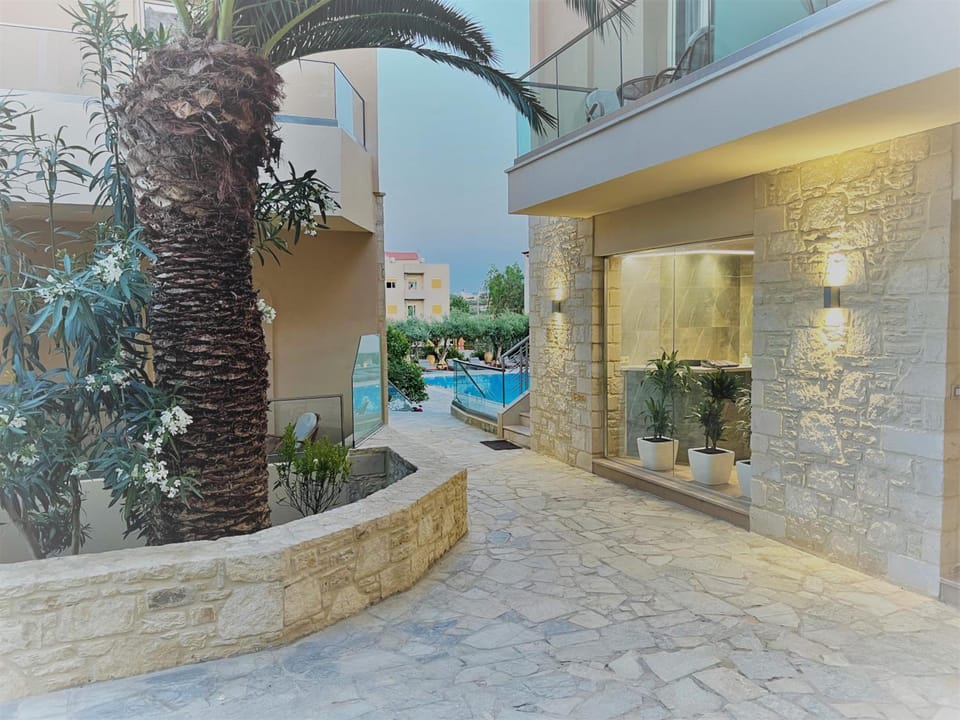 Lili Hotel Hotel in Crete