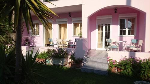 Livadi Apartments Hotel in Plakias