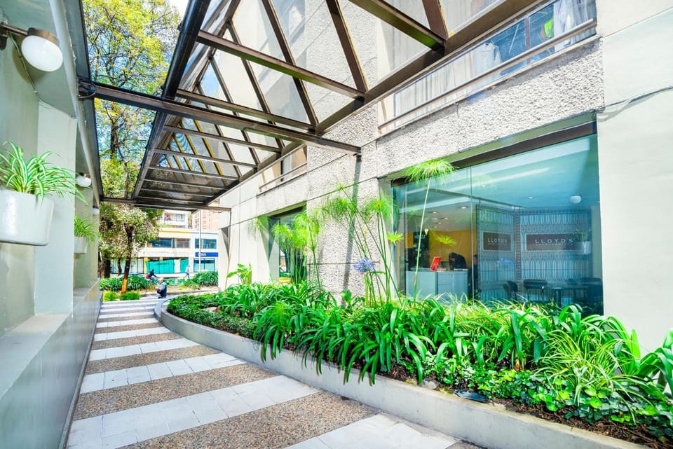 Lloyds Apartasuites Parque 93 Apartment hotel in Bogota