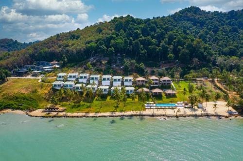 Coconut Grove Resort Hotel in Krabi Changwat