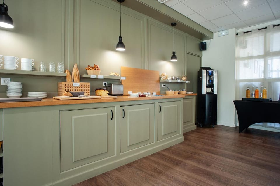 Logis Hotel Restaurant Les Fontaines Hotel in Brittany