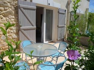 L'Escale des Alpilles Hotel in Avignon