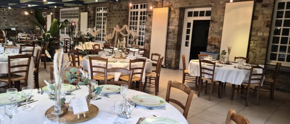 Logis Hotel De France- Restaurant GRILL Hotel in Normandy
