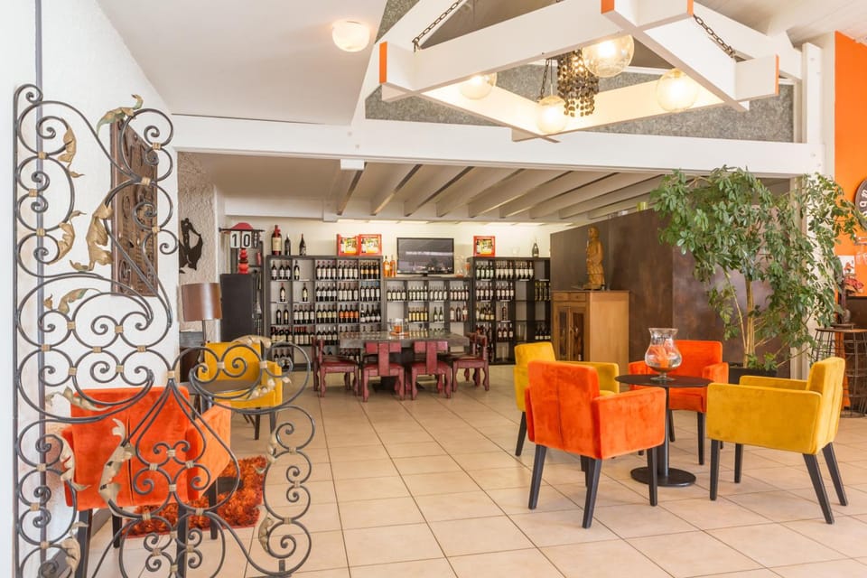 Logis Hotel Restaurant La Citadelle Hotel in Nouvelle-Aquitaine