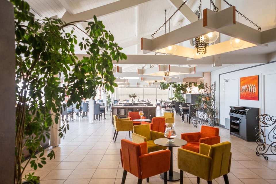 Logis Hotel Restaurant La Citadelle Hotel in Nouvelle-Aquitaine