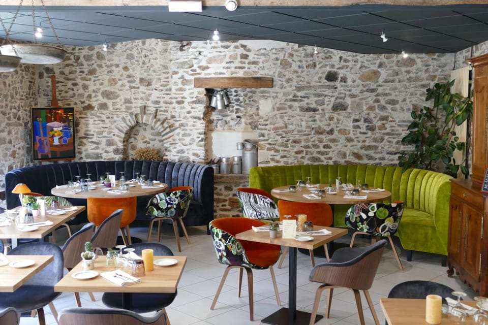 Logis Hotels Le Champalud Restaurant La Citadelle Hotel in Oudon