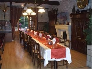 Logis Le Prieure Hotel in Finistere