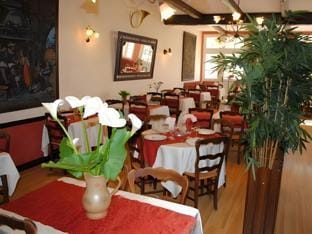 Logis Le Prieure Hotel in Finistere