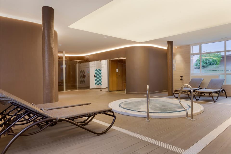 Hot tub
