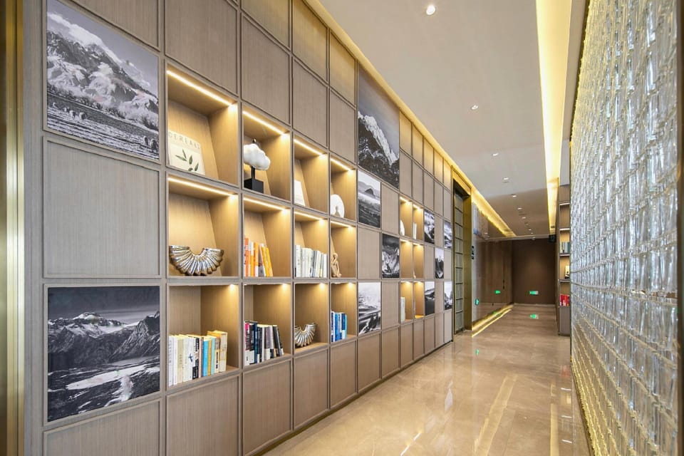 Atour Hotel Jiashan Dazhong Plaza Hotel in Shanghai