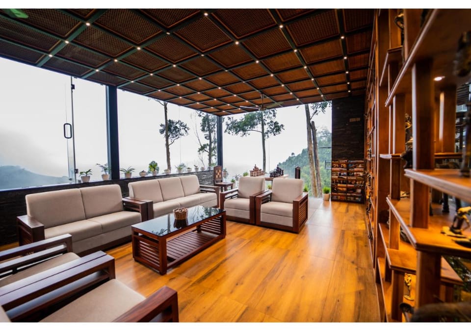 Chandys Drizzle Drops Hotel in Kerala