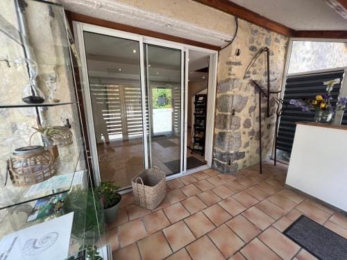 L'Oustaou Castellane Hostel in Castellane