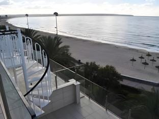 Apartaments  Delfin Apartment hotel in Migjorn