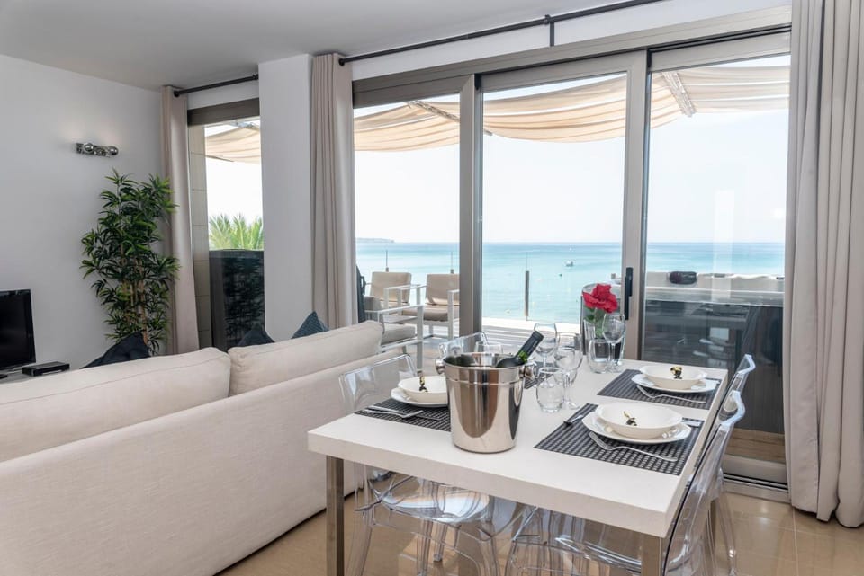 Apartaments  Delfin Apartment hotel in Migjorn
