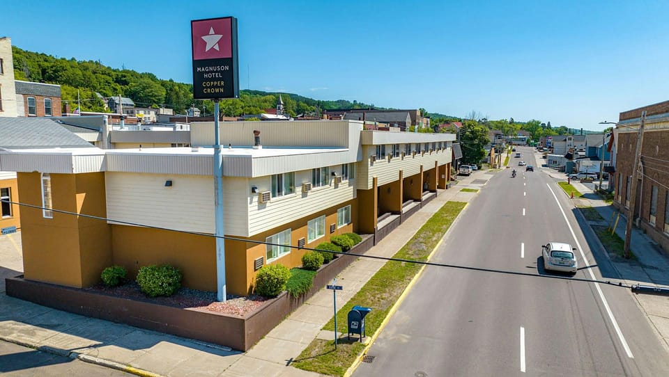 Magnuson Hotel Copper Crown Motel in Hancock