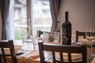 Stay Switzerland - 2 Bedroom Mountain View Apt Hotel in Interlaken