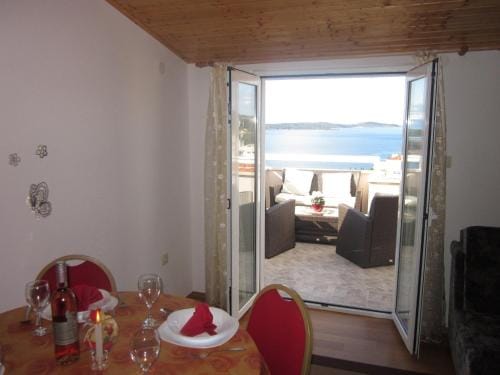 Apartments and rooms with WiFi Hvar - 20114 Hotel in Hvar
