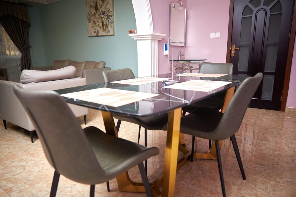 De Chateau Paradise Apartment hotel in Accra