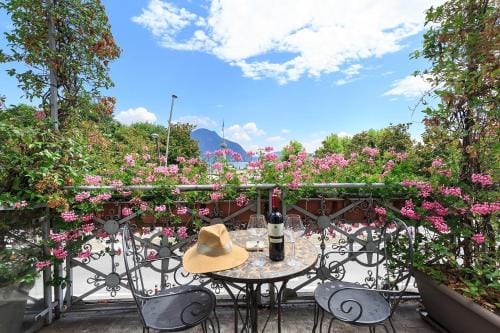 Casa alle Colonne by Hotel Ancora Hotel in Intra
