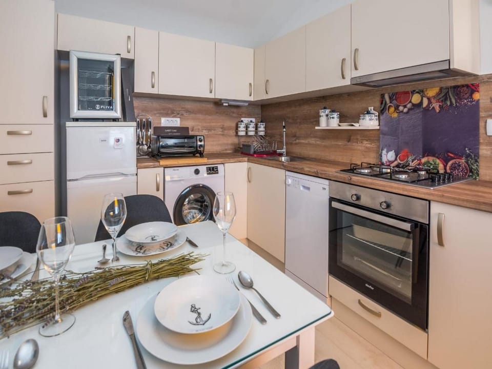 Apartments Sea Eyes Hotel in Zadar County