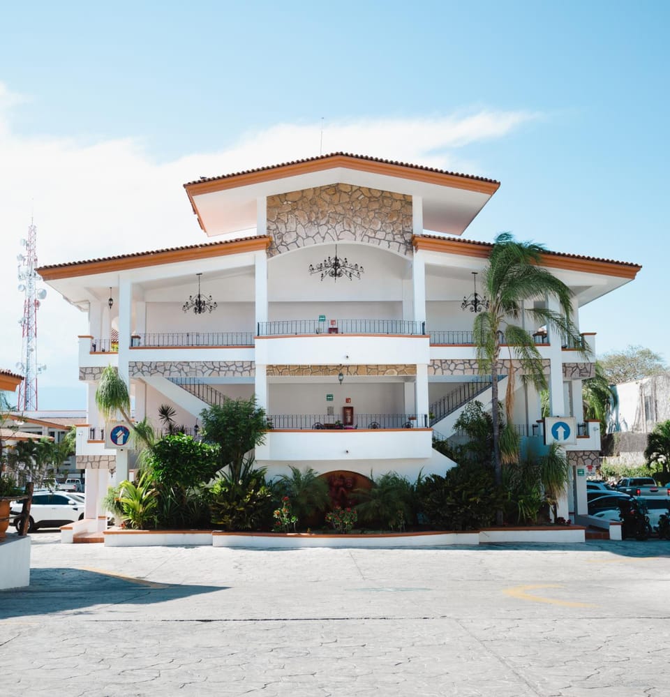 Maria Isabel Colima Hotel in Colima