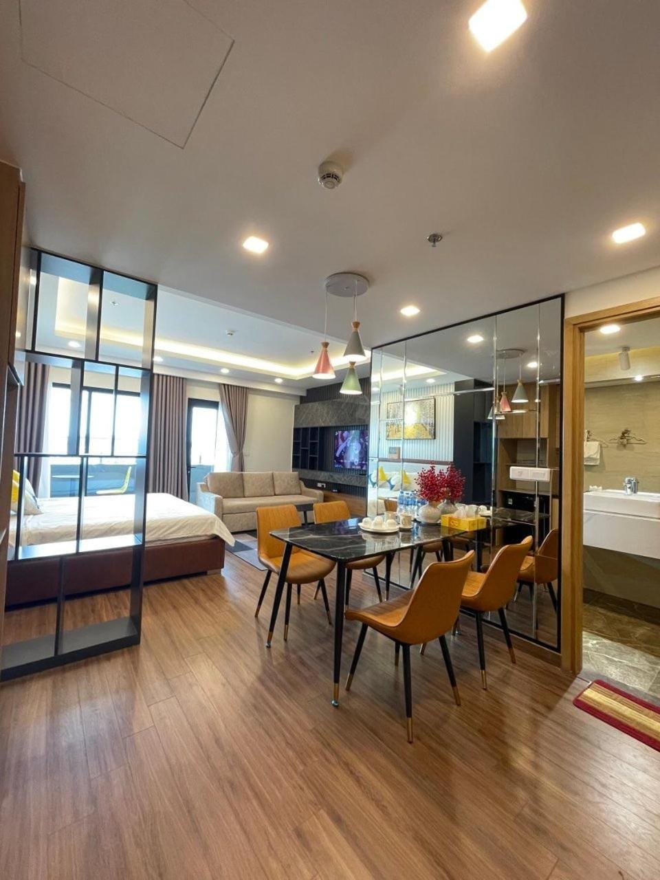 Shared lounge/TV area