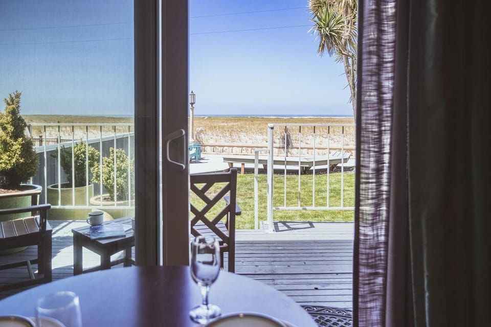 Inn of the Four Winds Seaside Oceanfront Hotel in Seaside