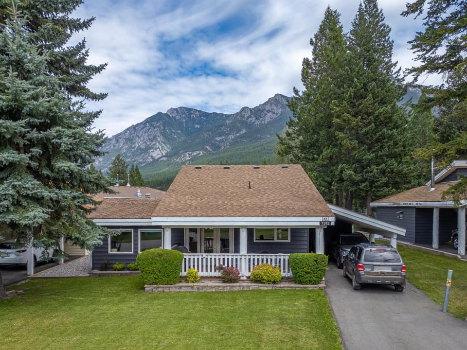 RidgeView Resort Resort in Radium Hot Springs