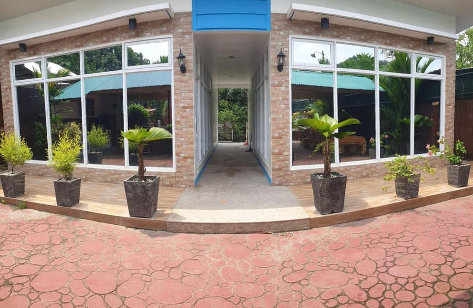 Stargazer Private Pool Lodge in Subic