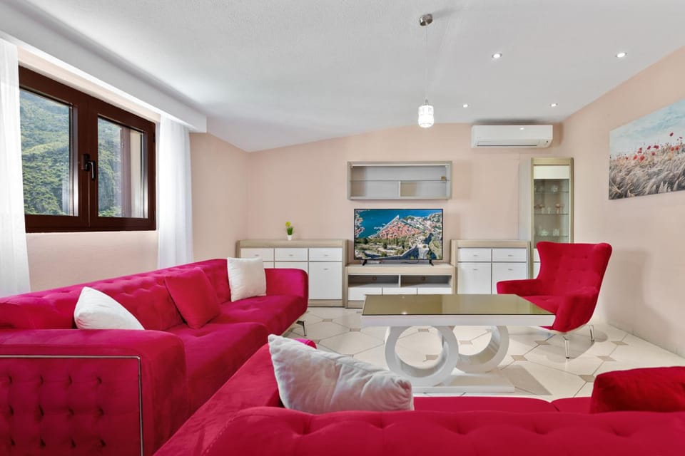 Apartments Doncic Hotel in Muo
