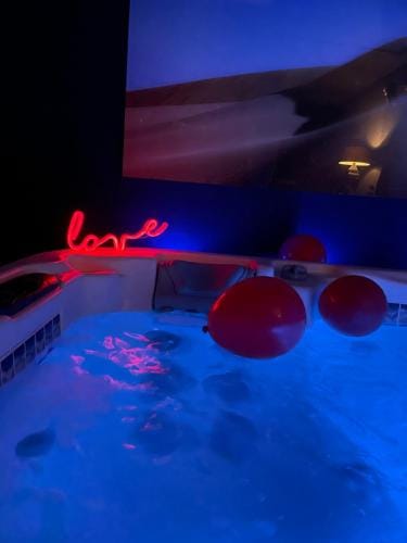 Gite duo a la campagne Les Grandes Maisons SPA HAMMAM acces avec sup Hotel in Centre-Val de Loire
