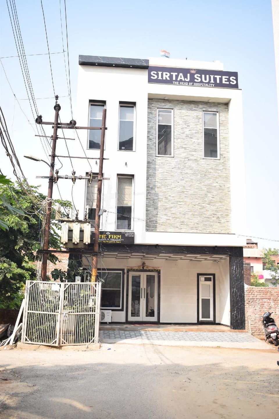 SIRTAJ SUITES  Hotel in Agra