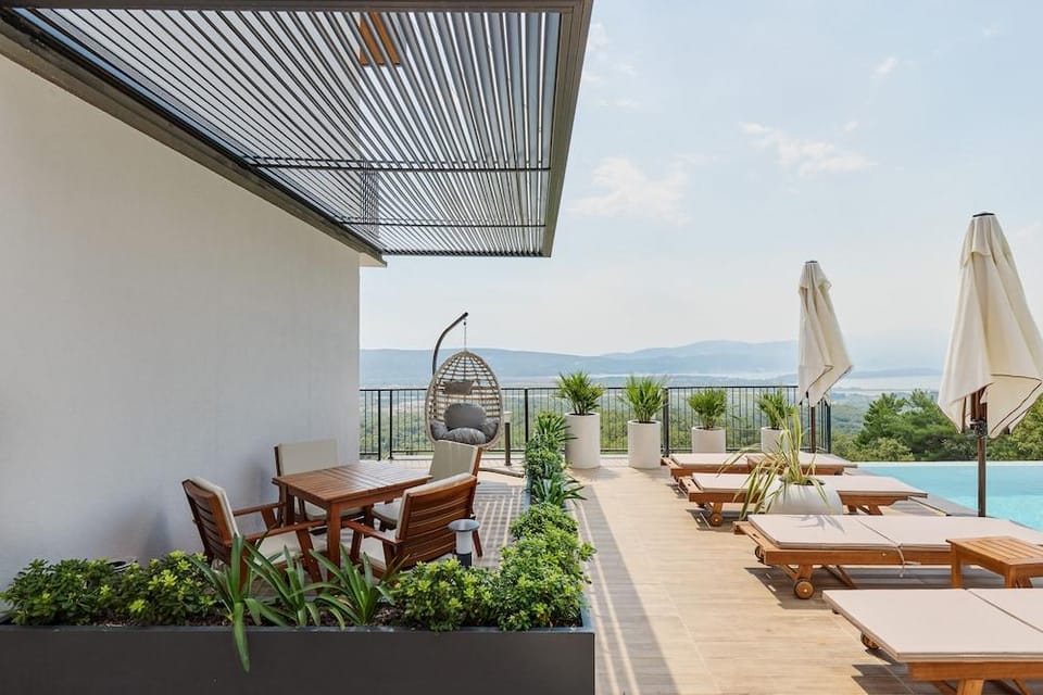 Bayview Hills Luxury Residences Hotel in Kotor Municipality
